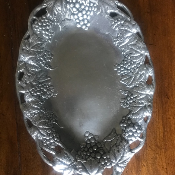 Arthur Court Designs Grapevine Oval serving piece - Picture 4 of 4